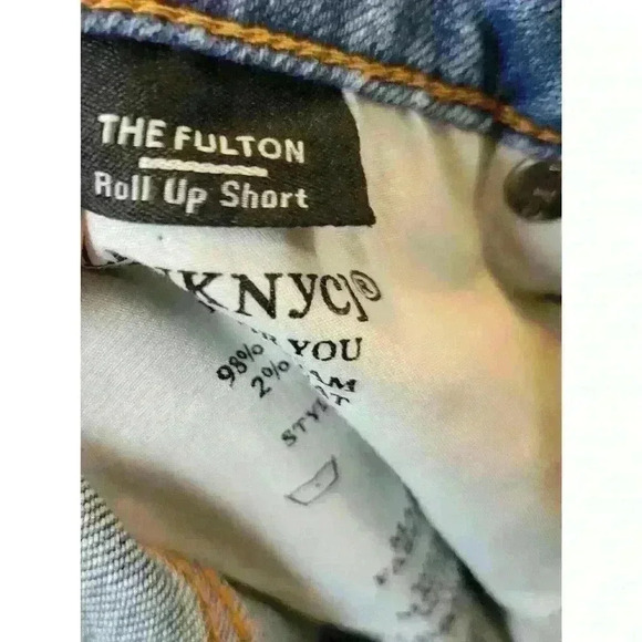 NWT Women's Blanknyc The Fulton Roll Up Distressed Denim Shorts. Size 26 - Picture 7 of 11